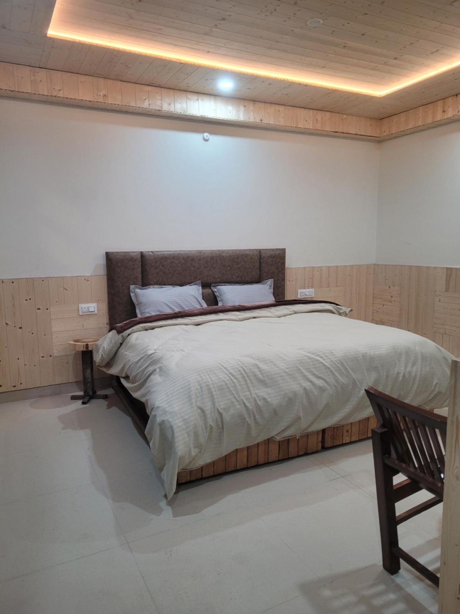 Whoopers Hostel Kasol Exterior foto